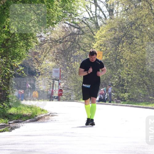 12.04.2026 - 45. Internationalen Wilhelmsburger Insellauf Yannick Fuchs http://msf.ph/oto/9501236 12.04.2026 11:14:01 Laufen 09 meine-sportfotos.de