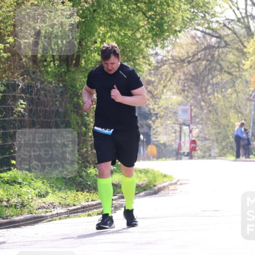 12.04.2026 - 45. Internationalen Wilhelmsburger Insellauf Yannick Fuchs http://msf.ph/oto/9501239 12.04.2026 11:14:07 Laufen  meine-sportfotos.de