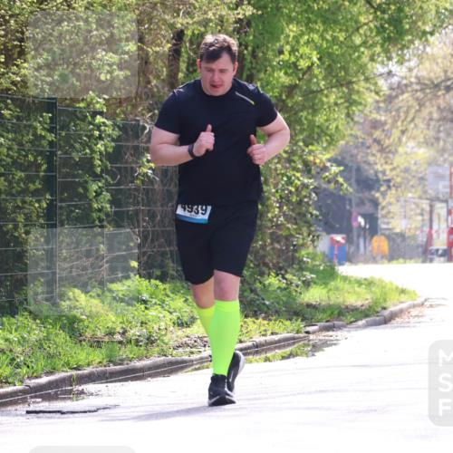 12.04.2026 - 45. Internationalen Wilhelmsburger Insellauf Yannick Fuchs http://msf.ph/oto/9501242 12.04.2026 11:14:09 Laufen 4939 meine-sportfotos.de