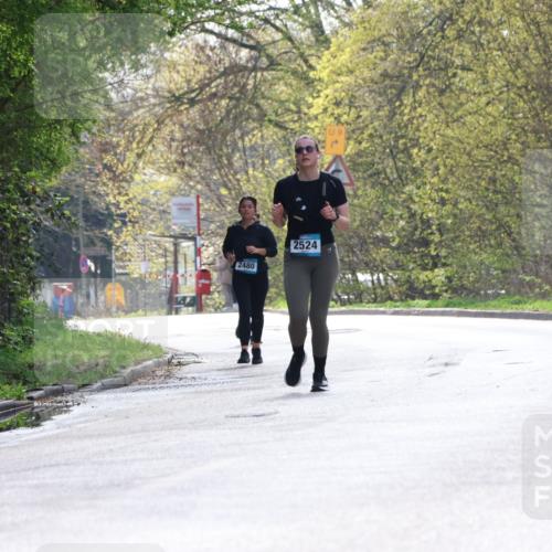 12.04.2026 - 45. Internationalen Wilhelmsburger Insellauf Yannick Fuchs http://msf.ph/oto/9501250 12.04.2026 11:15:01 Laufen 2480, 2524 meine-sportfotos.de