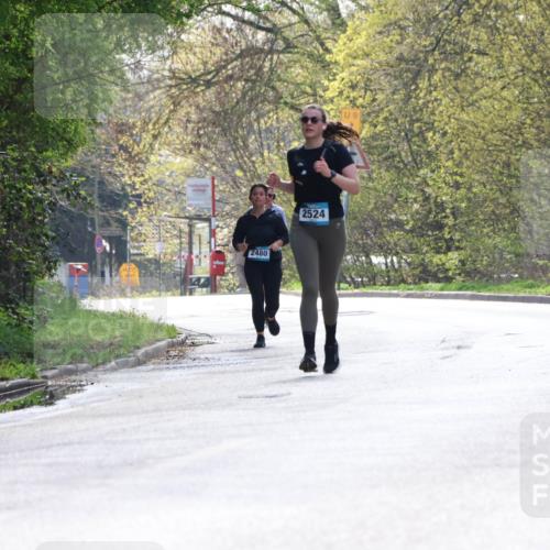 12.04.2026 - 45. Internationalen Wilhelmsburger Insellauf Yannick Fuchs http://msf.ph/oto/9501251 12.04.2026 11:15:01 Laufen 2480, 2524 meine-sportfotos.de