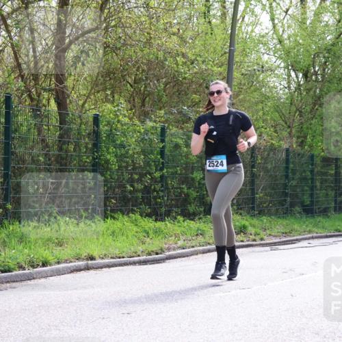 12.04.2026 - 45. Internationalen Wilhelmsburger Insellauf Yannick Fuchs http://msf.ph/oto/9501266 12.04.2026 11:15:12 Laufen 2524 meine-sportfotos.de