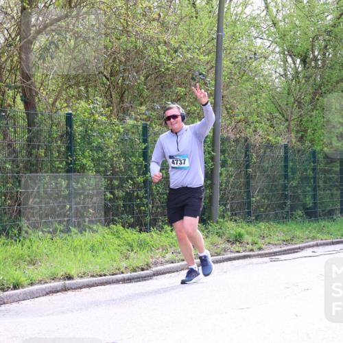12.04.2026 - 45. Internationalen Wilhelmsburger Insellauf Yannick Fuchs http://msf.ph/oto/9501303 12.04.2026 11:15:25 Laufen 4737 meine-sportfotos.de