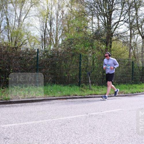 12.04.2026 - 45. Internationalen Wilhelmsburger Insellauf Yannick Fuchs http://msf.ph/oto/9501314 12.04.2026 11:15:26 Laufen 4737 meine-sportfotos.de