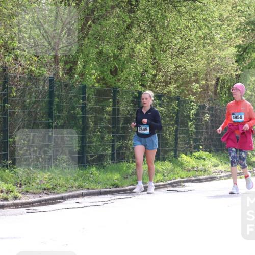 12.04.2026 - 45. Internationalen Wilhelmsburger Insellauf Yannick Fuchs http://msf.ph/oto/9501340 12.04.2026 11:16:17 Laufen 3545, 4950 meine-sportfotos.de