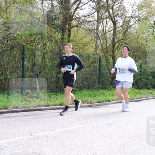 12.04.2026 - 45. Internationalen Wilhelmsburger Insellauf Yannick Fuchs http://msf.ph/oto/9501383 12.04.2026 11:17:32 Laufen 4788, 2703, 3371 meine-sportfotos.de