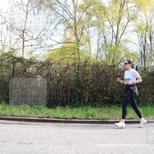 12.04.2026 - 45. Internationalen Wilhelmsburger Insellauf Yannick Fuchs http://msf.ph/oto/9501417 12.04.2026 11:17:52 Laufen  meine-sportfotos.de