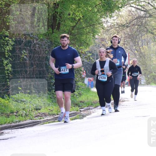 12.04.2026 - 45. Internationalen Wilhelmsburger Insellauf Yannick Fuchs http://msf.ph/oto/9501476 12.04.2026 11:20:22 Laufen 2427, 2428, 54, 3050 meine-sportfotos.de
