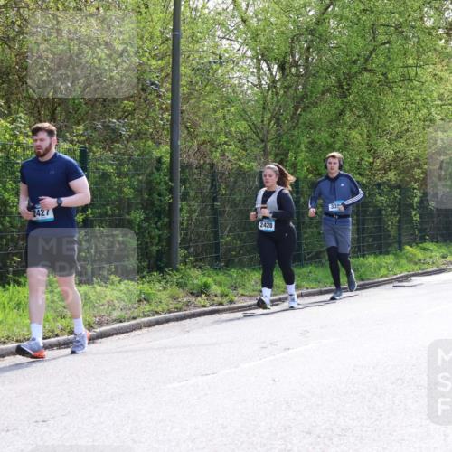 12.04.2026 - 45. Internationalen Wilhelmsburger Insellauf Yannick Fuchs http://msf.ph/oto/9501482 12.04.2026 11:20:31 Laufen 2427, 2428, 335 meine-sportfotos.de