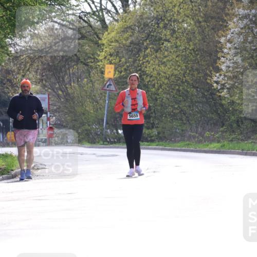 12.04.2026 - 45. Internationalen Wilhelmsburger Insellauf Yannick Fuchs http://msf.ph/oto/9501508 12.04.2026 11:21:03 Laufen 9, 5655 meine-sportfotos.de