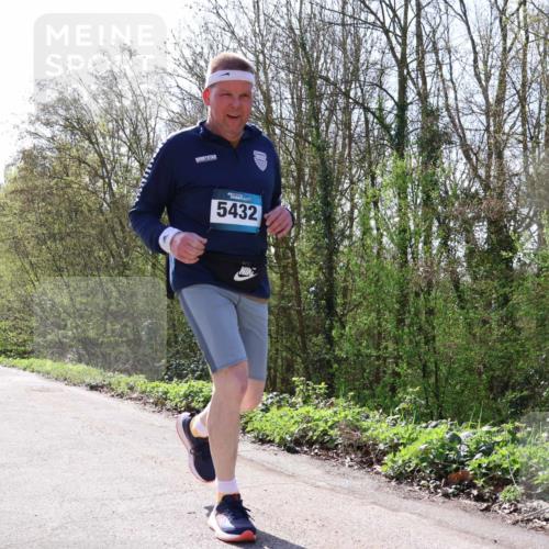12.04.2026 - 45. Internationalen Wilhelmsburger Insellauf Yannick Fuchs http://msf.ph/oto/9501600 12.04.2026 11:24:58 Laufen 5432 meine-sportfotos.de