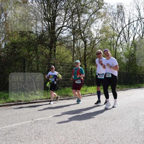 12.04.2026 - 45. Internationalen Wilhelmsburger Insellauf Yannick Fuchs http://msf.ph/oto/9501731 12.04.2026 11:30:23 Laufen 533, 3532, 3457, 3428 meine-sportfotos.de