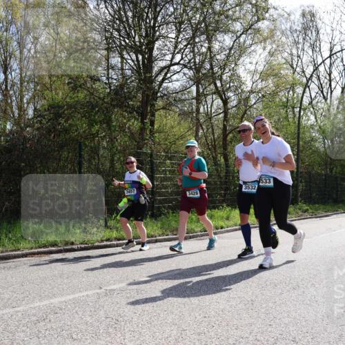 12.04.2026 - 45. Internationalen Wilhelmsburger Insellauf Yannick Fuchs http://msf.ph/oto/9501732 12.04.2026 11:30:23 Laufen 3457, 3428, 3532, 533 meine-sportfotos.de