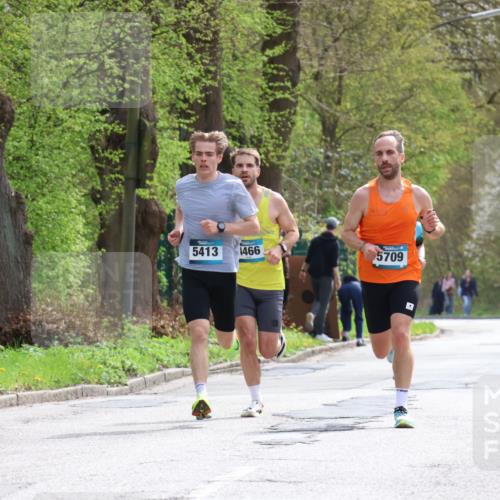 12.04.2026 - 45. Internationalen Wilhelmsburger Insellauf Yannick Fuchs http://msf.ph/oto/9501774 12.04.2026 12:40:15 Laufen 5413, 1466, 5709 meine-sportfotos.de