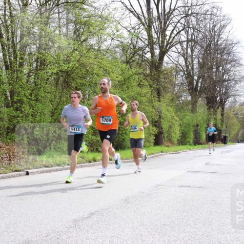 12.04.2026 - 45. Internationalen Wilhelmsburger Insellauf Yannick Fuchs http://msf.ph/oto/9501787 12.04.2026 12:40:20 Laufen 5413, 5709, 4466 meine-sportfotos.de