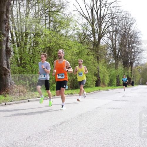 12.04.2026 - 45. Internationalen Wilhelmsburger Insellauf Yannick Fuchs http://msf.ph/oto/9501788 12.04.2026 12:40:20 Laufen 5413, 4466, 5709 meine-sportfotos.de