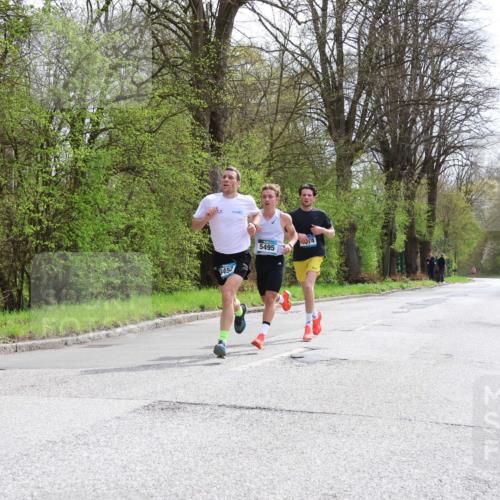 12.04.2026 - 45. Internationalen Wilhelmsburger Insellauf Yannick Fuchs http://msf.ph/oto/9501814 12.04.2026 12:40:40 Laufen 3452, 5495, 4 meine-sportfotos.de