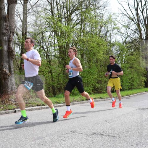 12.04.2026 - 45. Internationalen Wilhelmsburger Insellauf Yannick Fuchs http://msf.ph/oto/9501824 12.04.2026 12:40:41 Laufen 3452, 495 meine-sportfotos.de