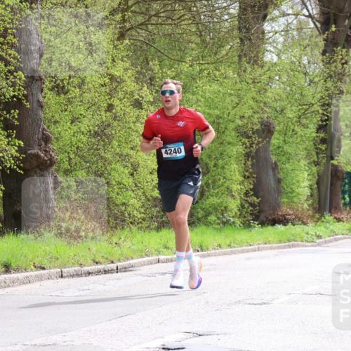 12.04.2026 - 45. Internationalen Wilhelmsburger Insellauf Yannick Fuchs http://msf.ph/oto/9501847 12.04.2026 12:41:16 Laufen 4240, 5648 meine-sportfotos.de