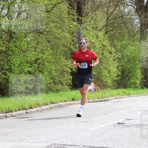 12.04.2026 - 45. Internationalen Wilhelmsburger Insellauf Yannick Fuchs http://msf.ph/oto/9501849 12.04.2026 12:41:17 Laufen 4240, 5648 meine-sportfotos.de