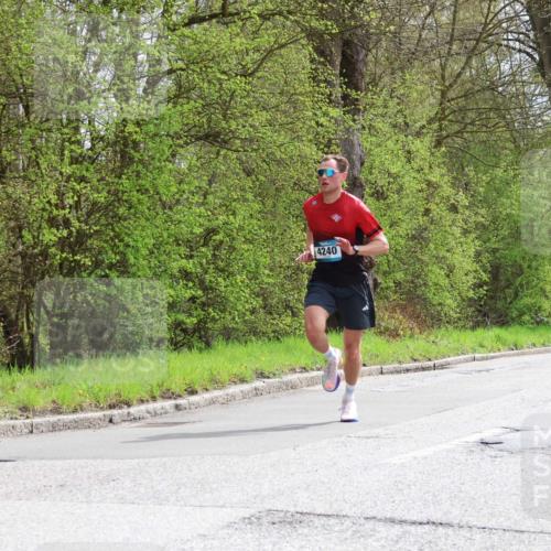 12.04.2026 - 45. Internationalen Wilhelmsburger Insellauf Yannick Fuchs http://msf.ph/oto/9501850 12.04.2026 12:41:17 Laufen 4240, 5648 meine-sportfotos.de