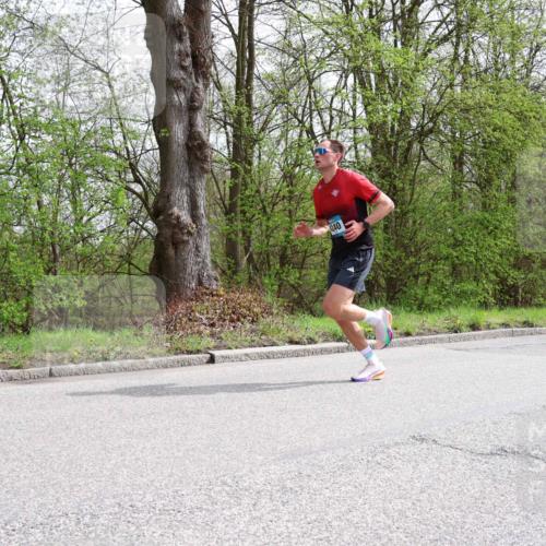 12.04.2026 - 45. Internationalen Wilhelmsburger Insellauf Yannick Fuchs http://msf.ph/oto/9501859 12.04.2026 12:41:19 Laufen 240 meine-sportfotos.de