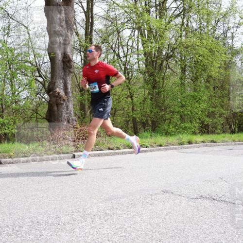 12.04.2026 - 45. Internationalen Wilhelmsburger Insellauf Yannick Fuchs http://msf.ph/oto/9501860 12.04.2026 12:41:19 Laufen 4240 meine-sportfotos.de