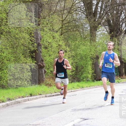 12.04.2026 - 45. Internationalen Wilhelmsburger Insellauf Yannick Fuchs http://msf.ph/oto/9501911 12.04.2026 12:42:22 Laufen 5527, 5722 meine-sportfotos.de