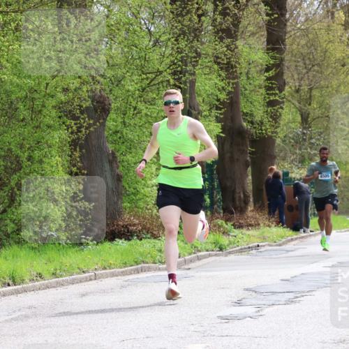 12.04.2026 - 45. Internationalen Wilhelmsburger Insellauf Yannick Fuchs http://msf.ph/oto/9501920 12.04.2026 12:42:26 Laufen 4505 meine-sportfotos.de