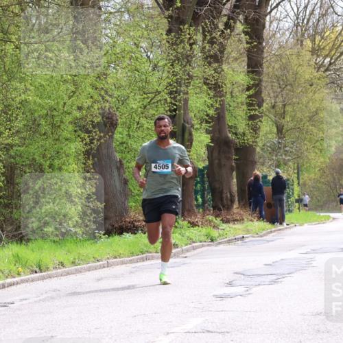 12.04.2026 - 45. Internationalen Wilhelmsburger Insellauf Yannick Fuchs http://msf.ph/oto/9501925 12.04.2026 12:42:30 Laufen 4505 meine-sportfotos.de