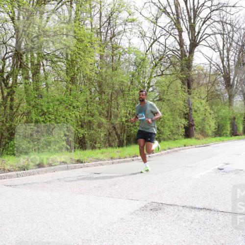 12.04.2026 - 45. Internationalen Wilhelmsburger Insellauf Yannick Fuchs http://msf.ph/oto/9501933 12.04.2026 12:42:34 Laufen 4505 meine-sportfotos.de