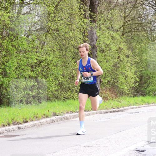 12.04.2026 - 45. Internationalen Wilhelmsburger Insellauf Yannick Fuchs http://msf.ph/oto/9501966 12.04.2026 12:42:52 Laufen 5365 meine-sportfotos.de