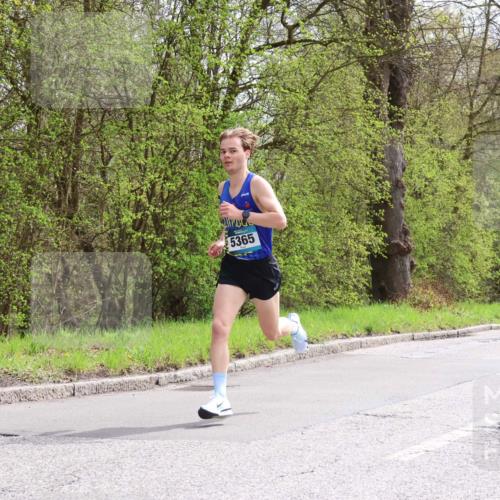 12.04.2026 - 45. Internationalen Wilhelmsburger Insellauf Yannick Fuchs http://msf.ph/oto/9501970 12.04.2026 12:42:52 Laufen 5365 meine-sportfotos.de
