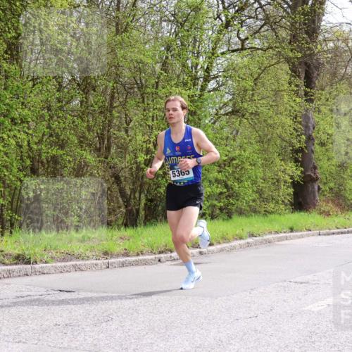 12.04.2026 - 45. Internationalen Wilhelmsburger Insellauf Yannick Fuchs http://msf.ph/oto/9501971 12.04.2026 12:42:52 Laufen 5363 meine-sportfotos.de