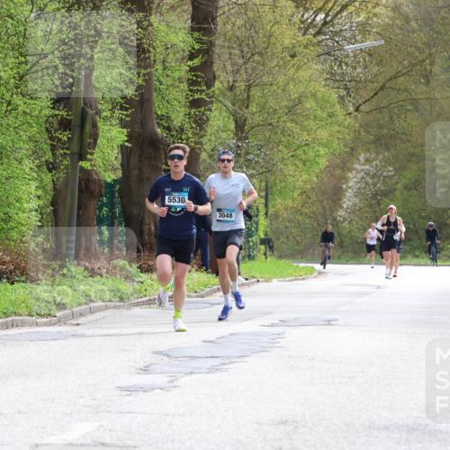12.04.2026 - 45. Internationalen Wilhelmsburger Insellauf Yannick Fuchs http://msf.ph/oto/9501983 12.04.2026 12:42:57 Laufen 361, 5530, 3048 meine-sportfotos.de