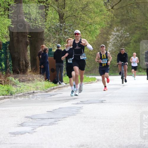 12.04.2026 - 45. Internationalen Wilhelmsburger Insellauf Yannick Fuchs http://msf.ph/oto/9502014 12.04.2026 12:43:06 Laufen 555, 3750, 4656 meine-sportfotos.de