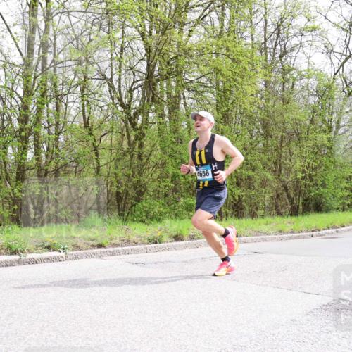 12.04.2026 - 45. Internationalen Wilhelmsburger Insellauf Yannick Fuchs http://msf.ph/oto/9502053 12.04.2026 12:43:17 Laufen 4656 meine-sportfotos.de