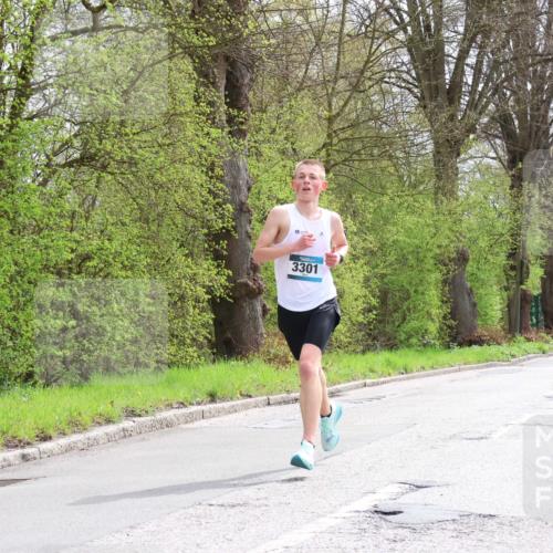 12.04.2026 - 45. Internationalen Wilhelmsburger Insellauf Yannick Fuchs http://msf.ph/oto/9502066 12.04.2026 12:43:26 Laufen 3301 meine-sportfotos.de