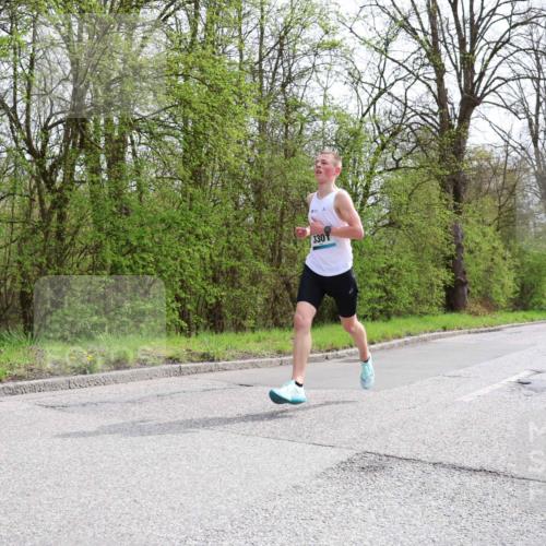 12.04.2026 - 45. Internationalen Wilhelmsburger Insellauf Yannick Fuchs http://msf.ph/oto/9502071 12.04.2026 12:43:27 Laufen 330 meine-sportfotos.de