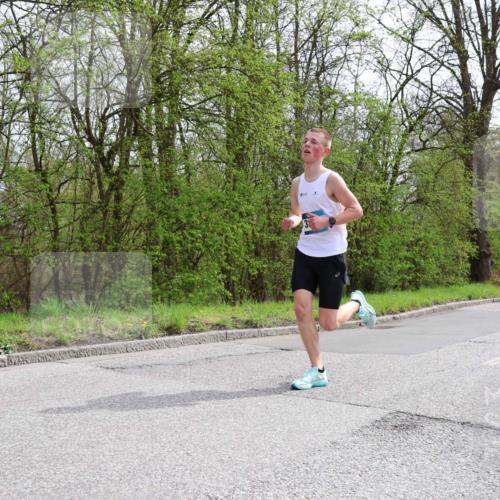 12.04.2026 - 45. Internationalen Wilhelmsburger Insellauf Yannick Fuchs http://msf.ph/oto/9502072 12.04.2026 12:43:28 Laufen  meine-sportfotos.de
