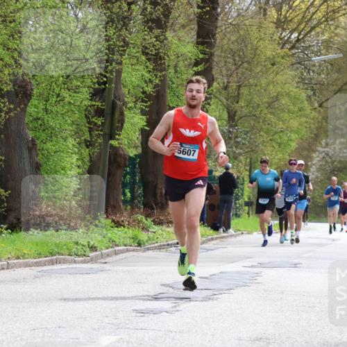 12.04.2026 - 45. Internationalen Wilhelmsburger Insellauf Yannick Fuchs http://msf.ph/oto/9502079 12.04.2026 12:43:40 Laufen 5607, 5307 meine-sportfotos.de