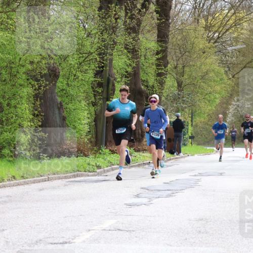 12.04.2026 - 45. Internationalen Wilhelmsburger Insellauf Yannick Fuchs http://msf.ph/oto/9502099 12.04.2026 12:43:45 Laufen 5307, 5326, 2787, 5364 meine-sportfotos.de