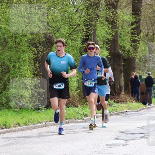 12.04.2026 - 45. Internationalen Wilhelmsburger Insellauf Yannick Fuchs http://msf.ph/oto/9502105 12.04.2026 12:43:47 Laufen 5307, 5326, 10, 2787, 5364 meine-sportfotos.de