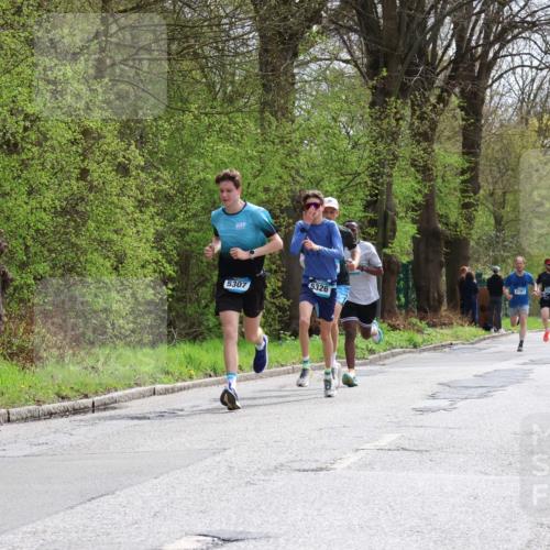 12.04.2026 - 45. Internationalen Wilhelmsburger Insellauf Yannick Fuchs http://msf.ph/oto/9502109 12.04.2026 12:43:48 Laufen 5307, 5326, 2787, 5364 meine-sportfotos.de