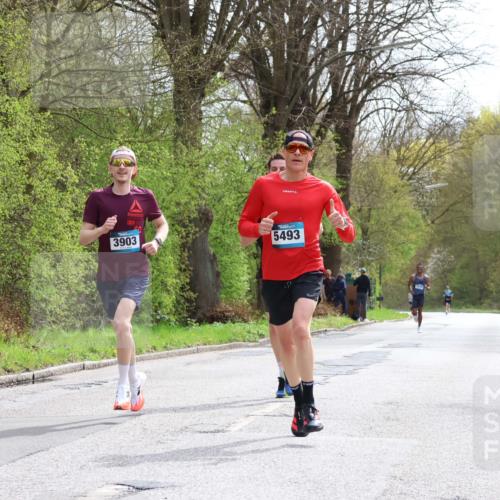 12.04.2026 - 45. Internationalen Wilhelmsburger Insellauf Yannick Fuchs http://msf.ph/oto/9502156 12.04.2026 12:43:59 Laufen 3903, 5493 meine-sportfotos.de