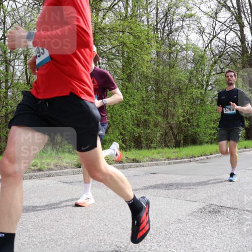 12.04.2026 - 45. Internationalen Wilhelmsburger Insellauf Yannick Fuchs http://msf.ph/oto/9502170 12.04.2026 12:44:02 Laufen 93, 5758 meine-sportfotos.de