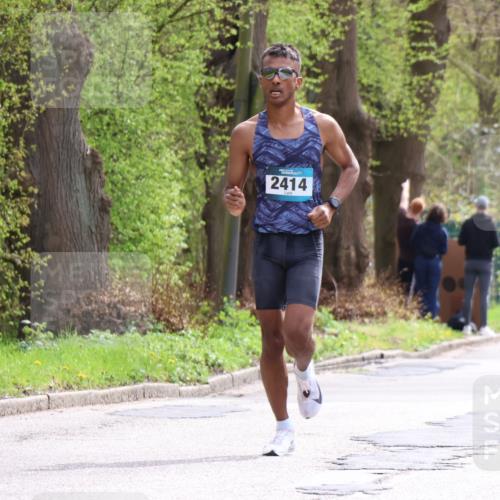 12.04.2026 - 45. Internationalen Wilhelmsburger Insellauf Yannick Fuchs http://msf.ph/oto/9502189 12.04.2026 12:44:06 Laufen 2414 meine-sportfotos.de