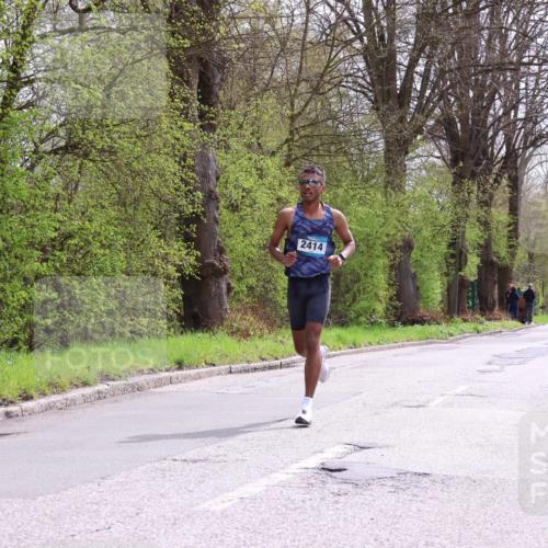 12.04.2026 - 45. Internationalen Wilhelmsburger Insellauf Yannick Fuchs http://msf.ph/oto/9502198 12.04.2026 12:44:09 Laufen 2414 meine-sportfotos.de