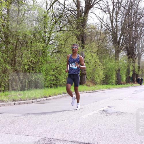 12.04.2026 - 45. Internationalen Wilhelmsburger Insellauf Yannick Fuchs http://msf.ph/oto/9502203 12.04.2026 12:44:10 Laufen 2414 meine-sportfotos.de