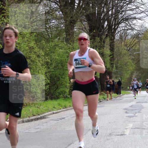 12.04.2026 - 45. Internationalen Wilhelmsburger Insellauf Yannick Fuchs http://msf.ph/oto/9502270 12.04.2026 12:44:44 Laufen 2015, 562 meine-sportfotos.de